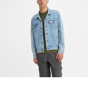 Levi's Trucker Jean Jacket Standard Fit Light Stonewash Size M